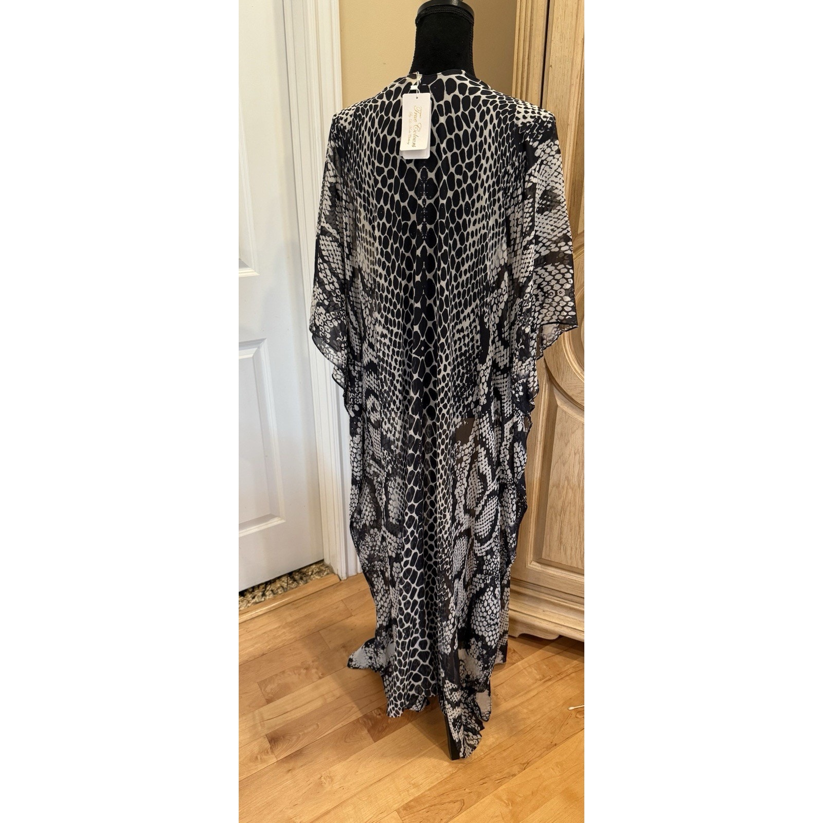True Colours La Moda Sheer Coverup Caftan Maxi Dress Size O/S~Nwt — image 3 of 3